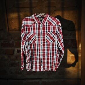 𝚂𝚊𝚕𝚎 ‧₊˚✮ Levi's Navy, Red White Modern Fit Button Western Plaid Shirt